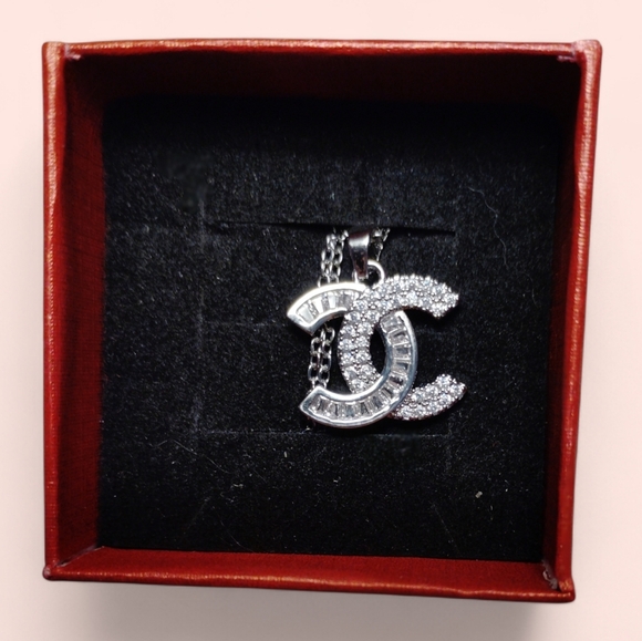 Jewelry - 💎*LUXURY* c's silver Necklace💎